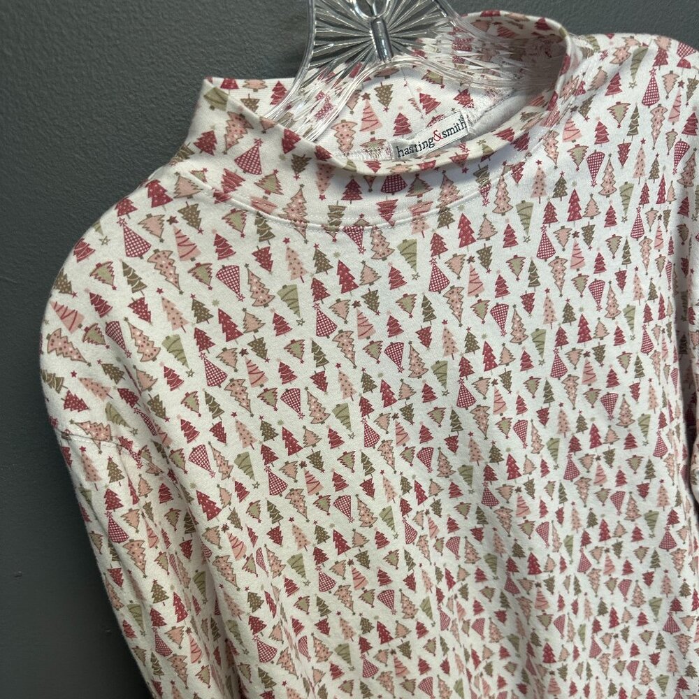 Hastings & Smith Pink Christmas Tree Pattern Turtleneck Top Womens Size Large‎